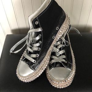 High top Tennis Shoes 👟